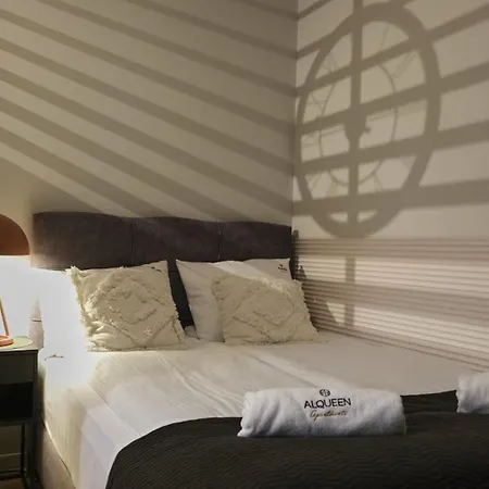 Granaria Old Town By Alqueen غدانسك