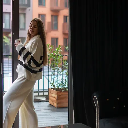 Granaria Old Town By Alqueen شقة غدانسك